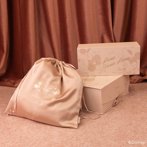 Mickey Mouse&Minnie Mouse Collectionアイテムをご購入のお客様限定で、スペシャルBOX&巾着をプレゼントいたします。