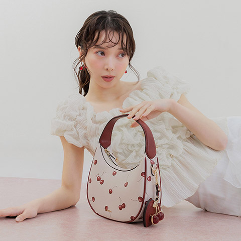 【Cherry&Strawberry】ハーフムーンショルダーバッグ(品番:FB37217)