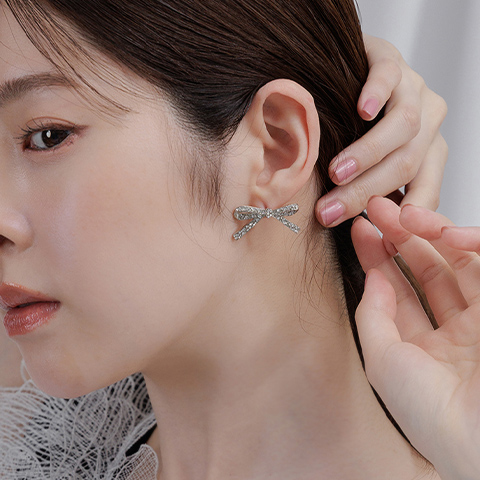 【Ribbon Collection】ビジューリボンモチーフピアス(品番:FA38124)