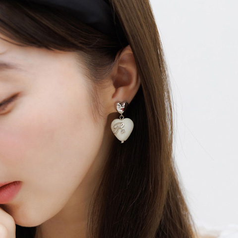 【Heart Collection】モノグラムハートモチーフピアス(品番:FA38219)
